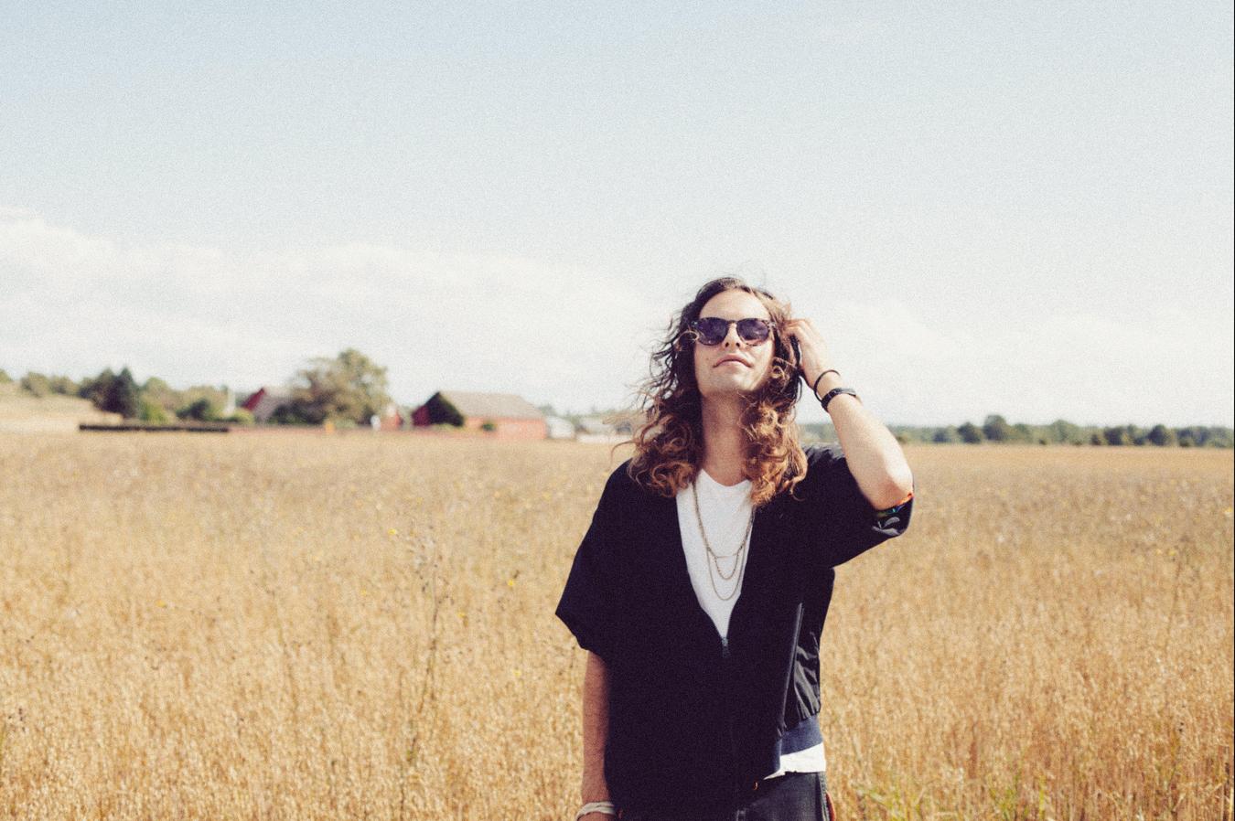 Listen : Summer Heart –  Nothing Can Stop Us Now