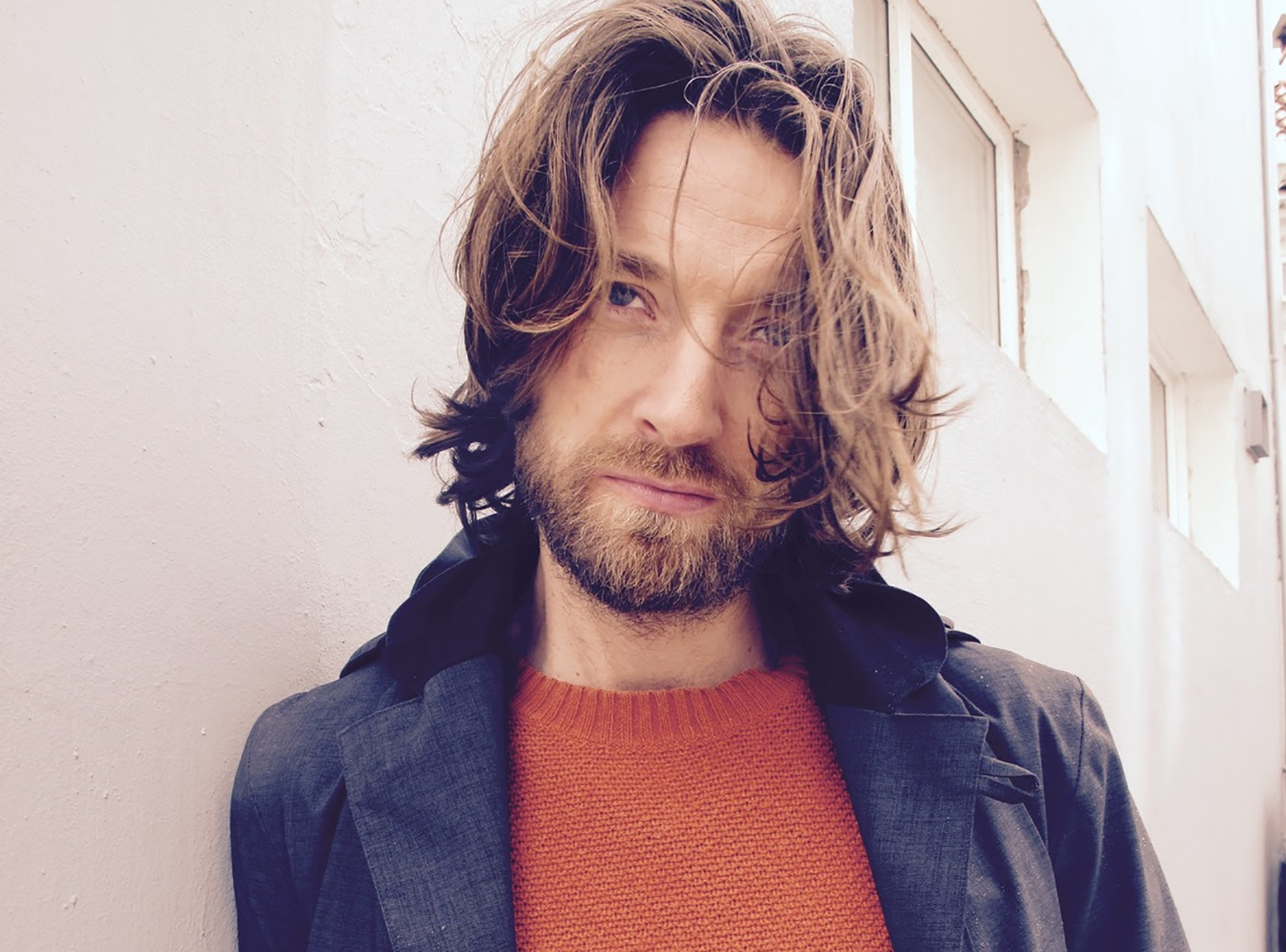 Kommode (AKA Eirik from Kings of Convenience) reveals a brand new single!